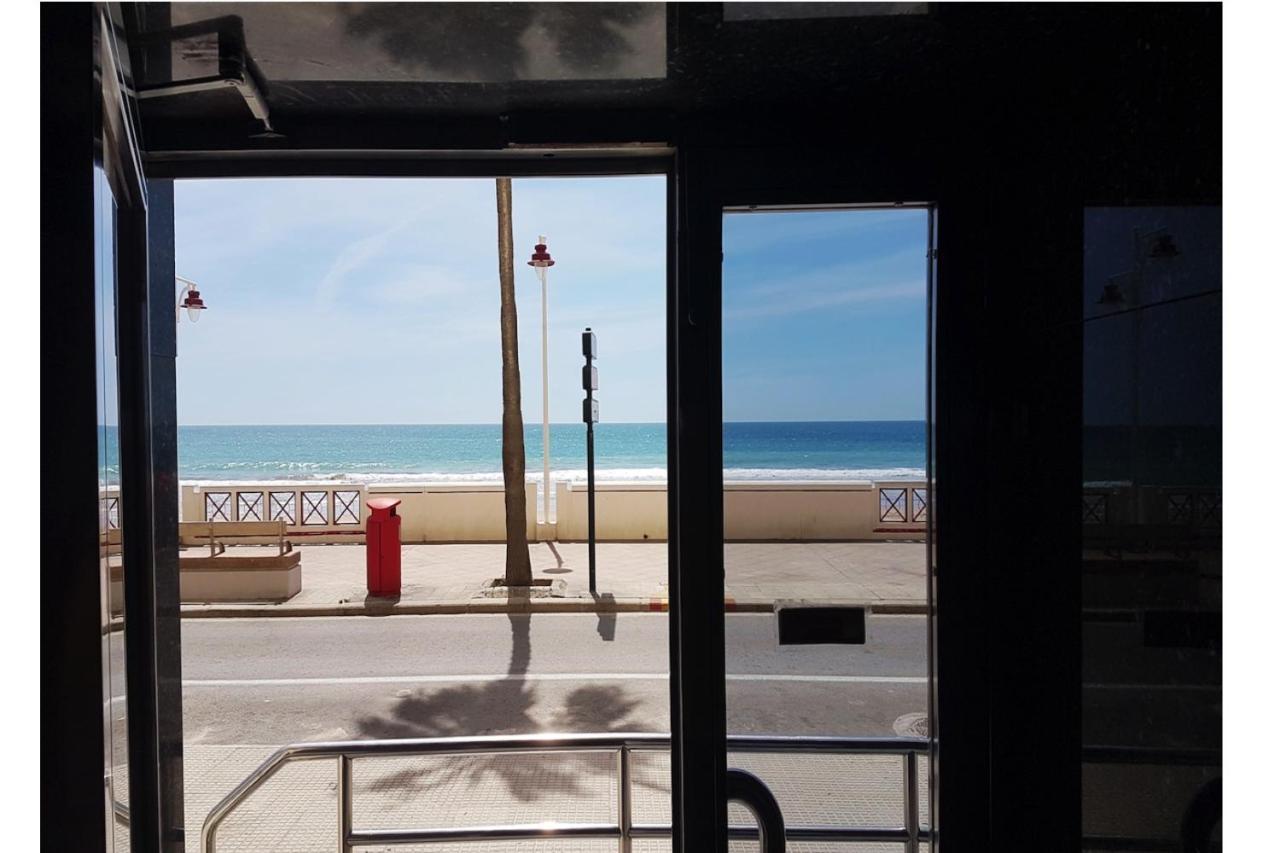 Romantica Vista Al Paseo Maritimo De กาดิซ ภายนอก รูปภาพ